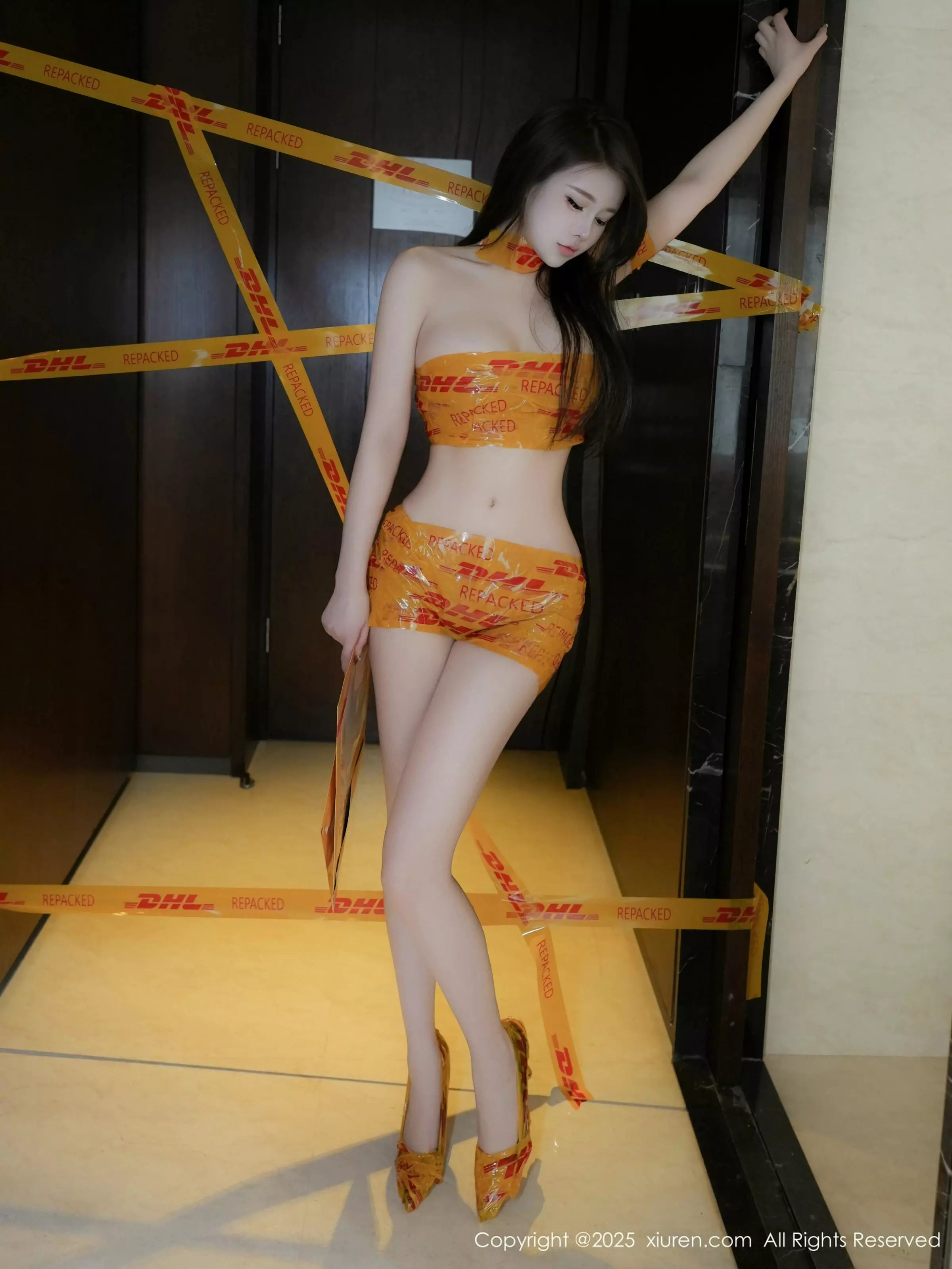 [XiuRen]高清写真图 2025.03.14 No.10016 甜妮 美腿性感