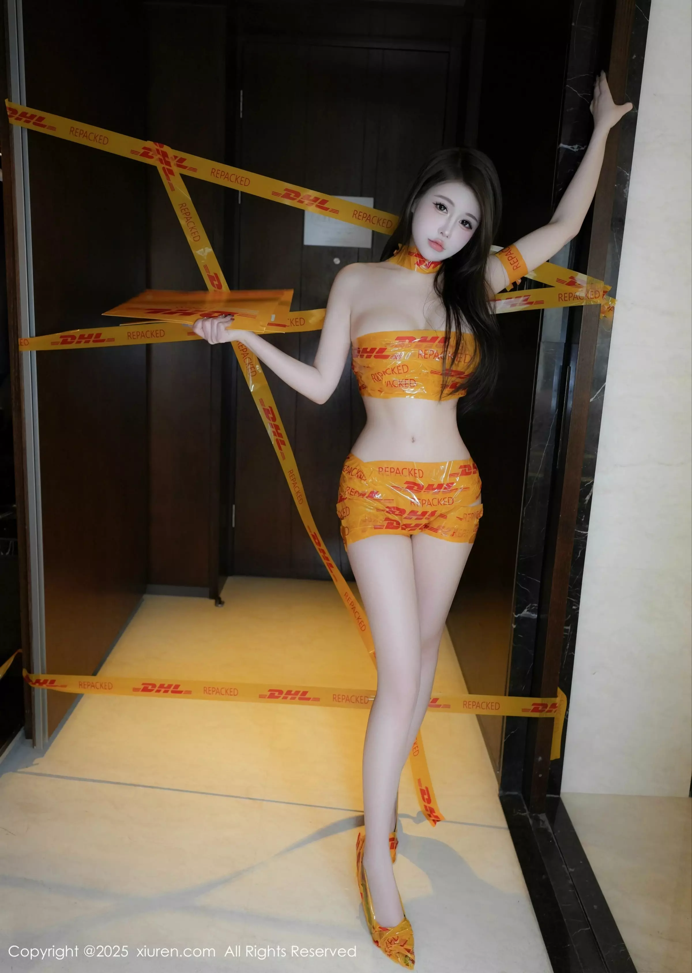 [XiuRen]高清写真图 2025.03.14 No.10016 甜妮 美腿性感