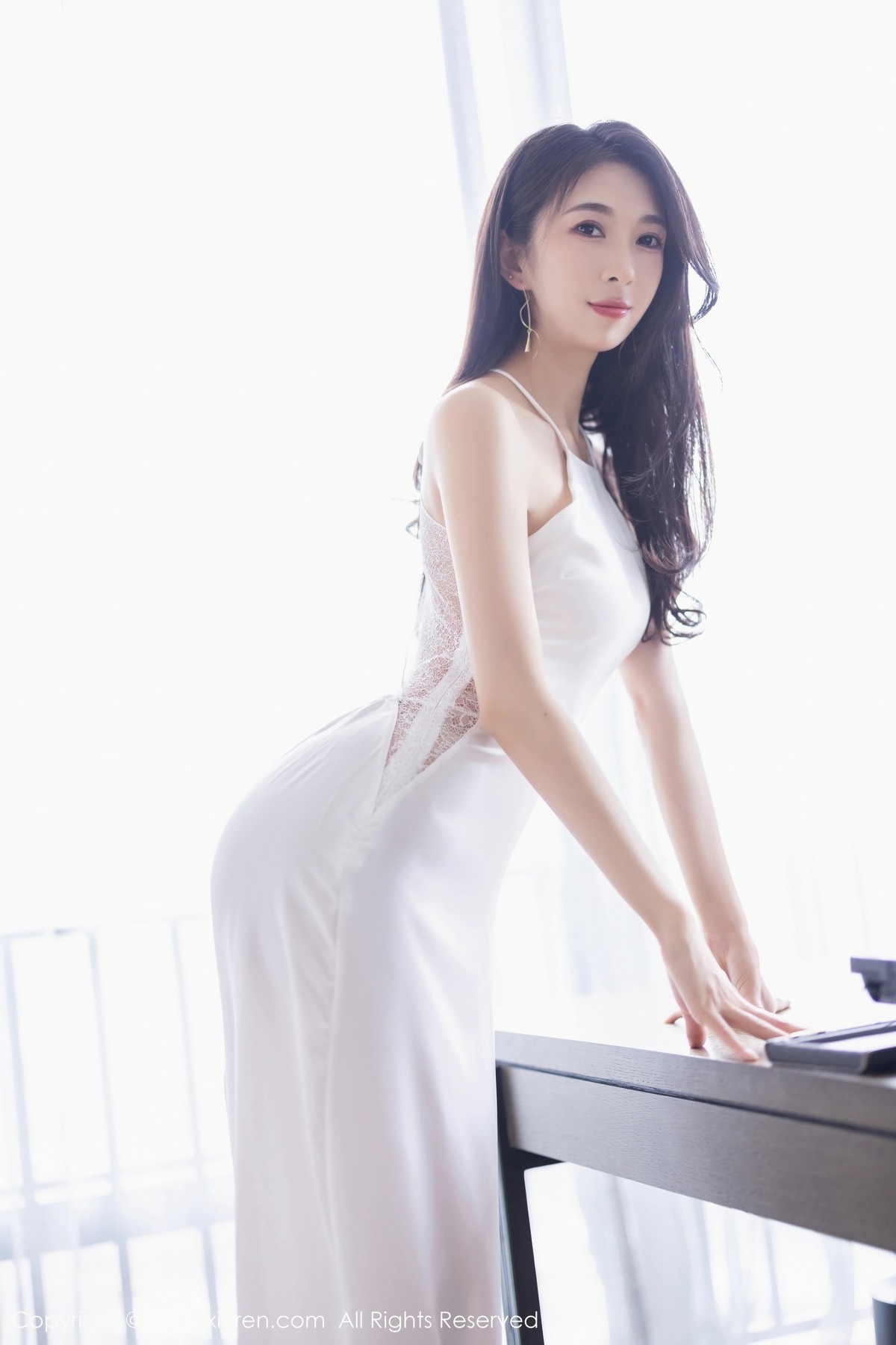 [XiuRen]高清写真图 2023.05.29 No.6817 林乐一 丝袜美腿