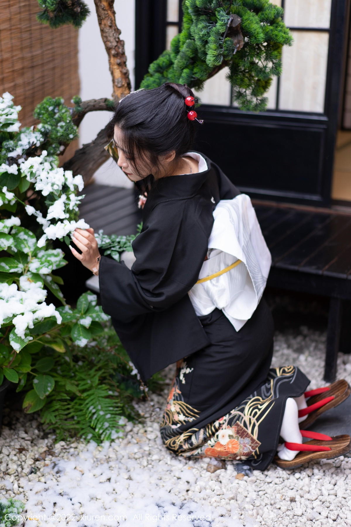 [XiuRen]高清写真图 2022.11.30 No.5932 laura阿姣 和服美腿