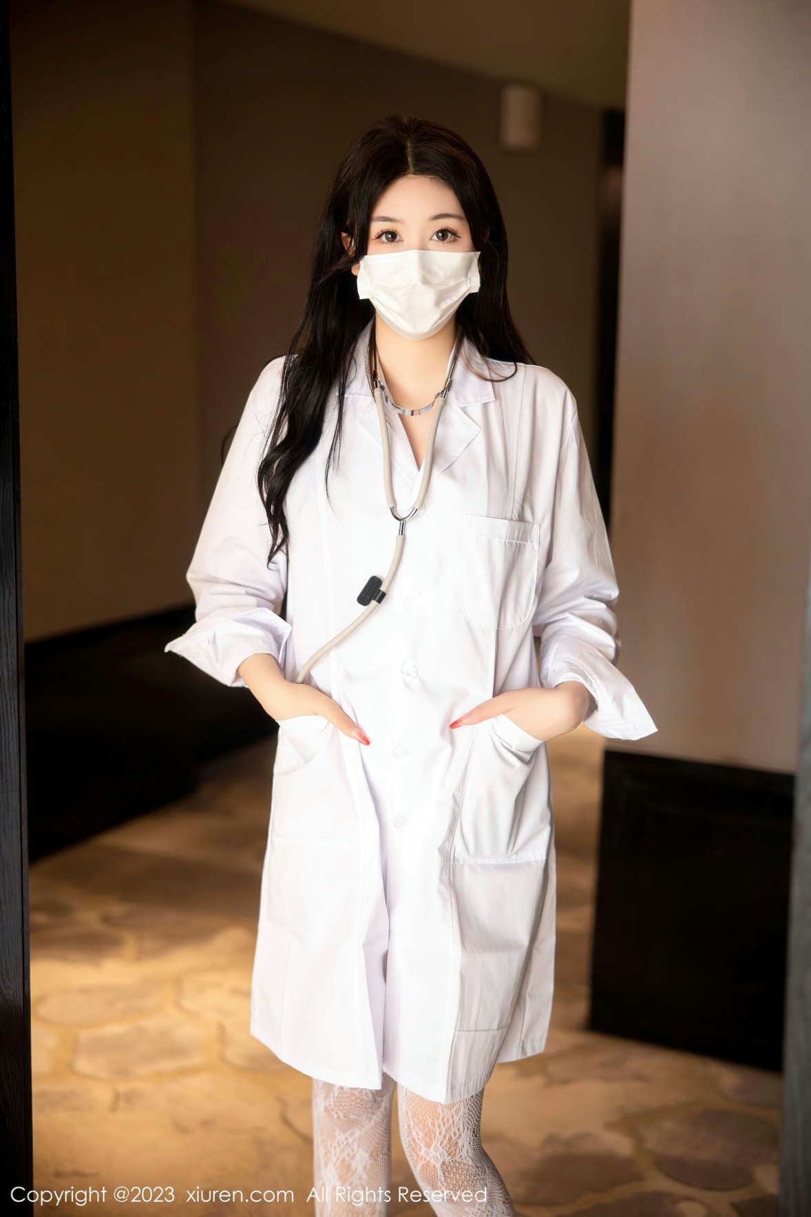 [XiuRen]高清写真图 2023.01.13 No.6130 江真真 护士服美臀