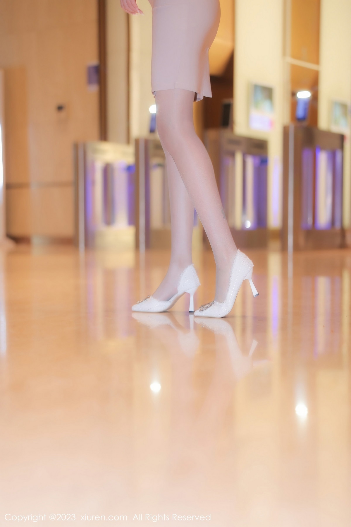 [XiuRen]高清写真图 2023.02.02 No.6207 江真真 妩媚美腿