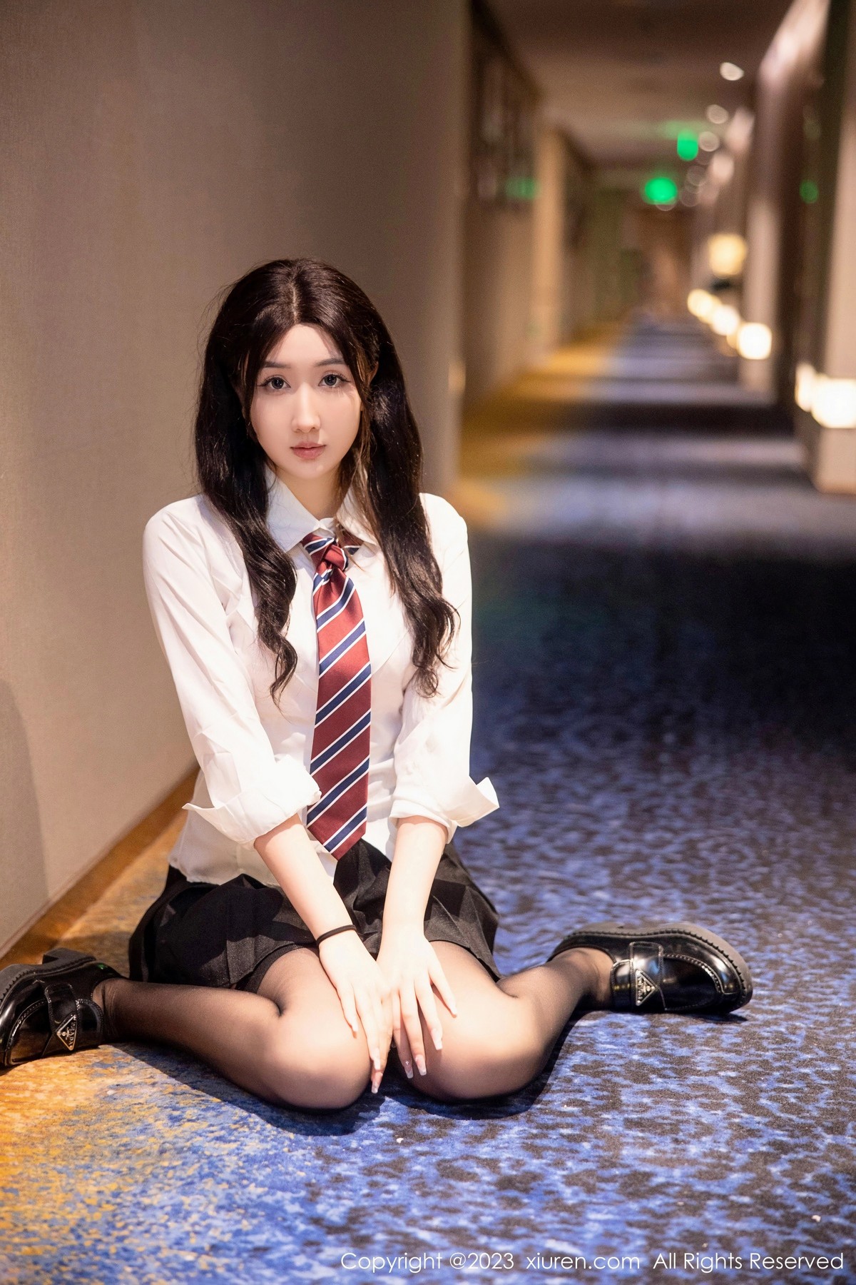 [XiuRen]高清写真图 2023.03.02 No.6350 江真真 短裙美臀