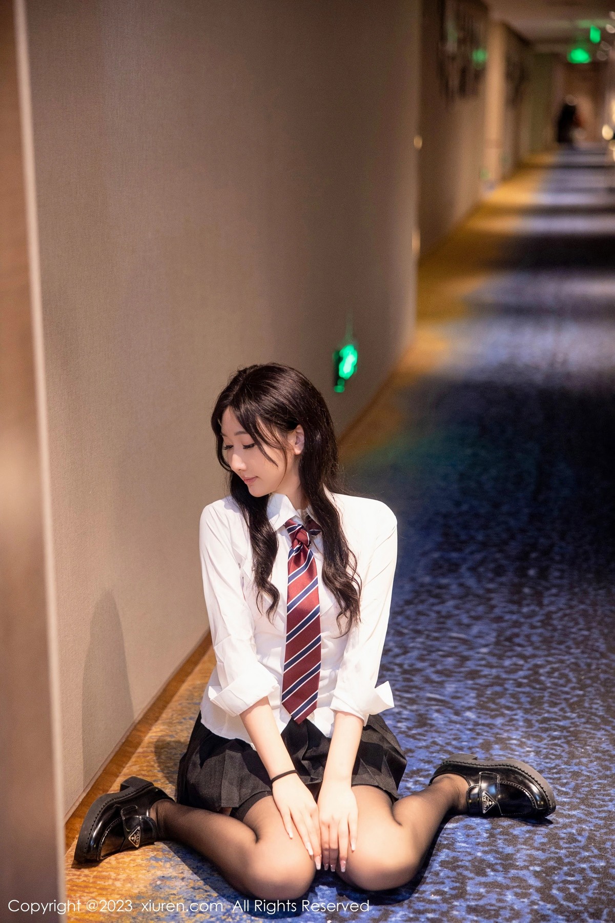 [XiuRen]高清写真图 2023.03.02 No.6350 江真真 短裙美臀