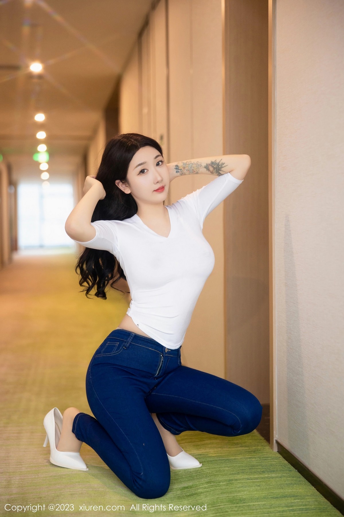 [XiuRen]高清写真图 2023.04.13 No.6570 江真真 牛仔裤美臀