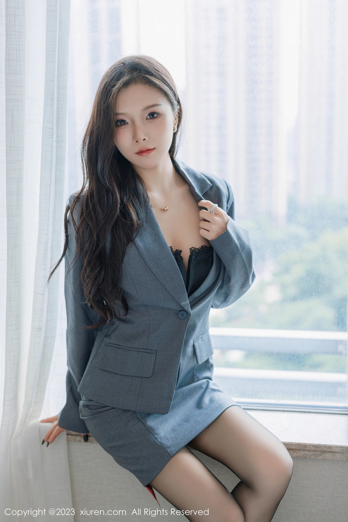 [XiuRen]高清写真图 2023.10.16 No.7511 七七kiko 黑丝美腿