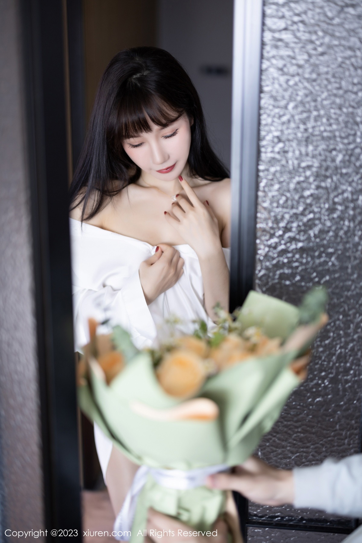 [XiuRen]高清写真图 2023.01.18 No.6153 波巧酱 丝袜美腿