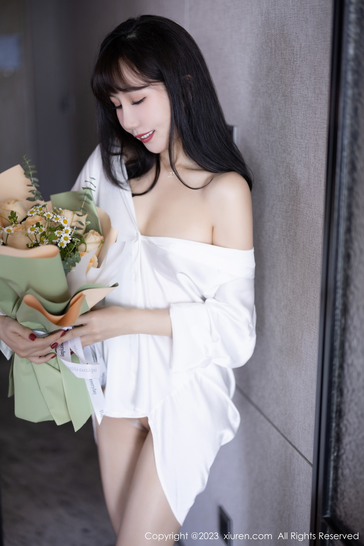 [XiuRen]高清写真图 2023.01.18 No.6153 波巧酱 丝袜美腿