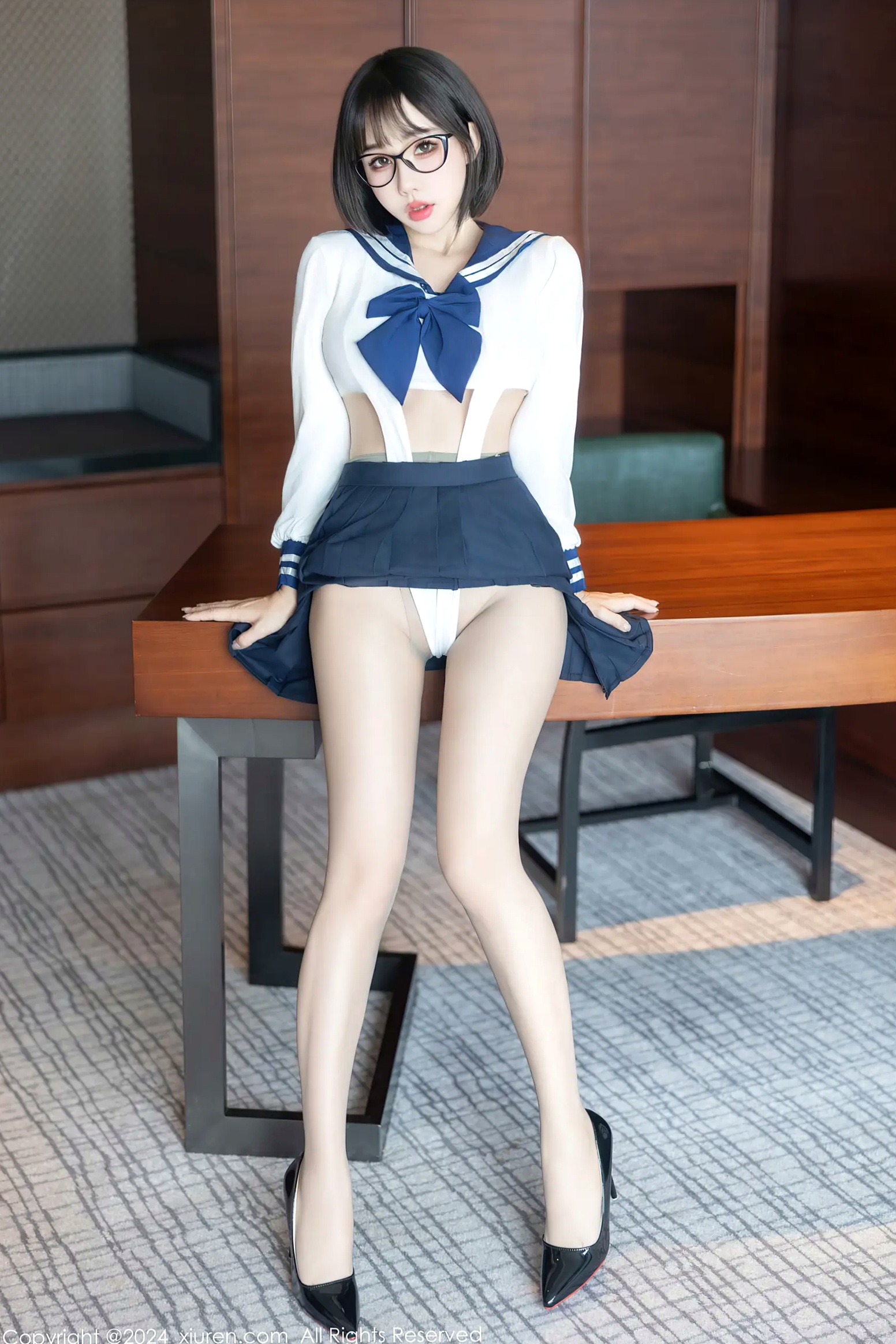 小蛮妖 波巧酱 职场制服诱惑 私房黑丝美腿写真 [97P]