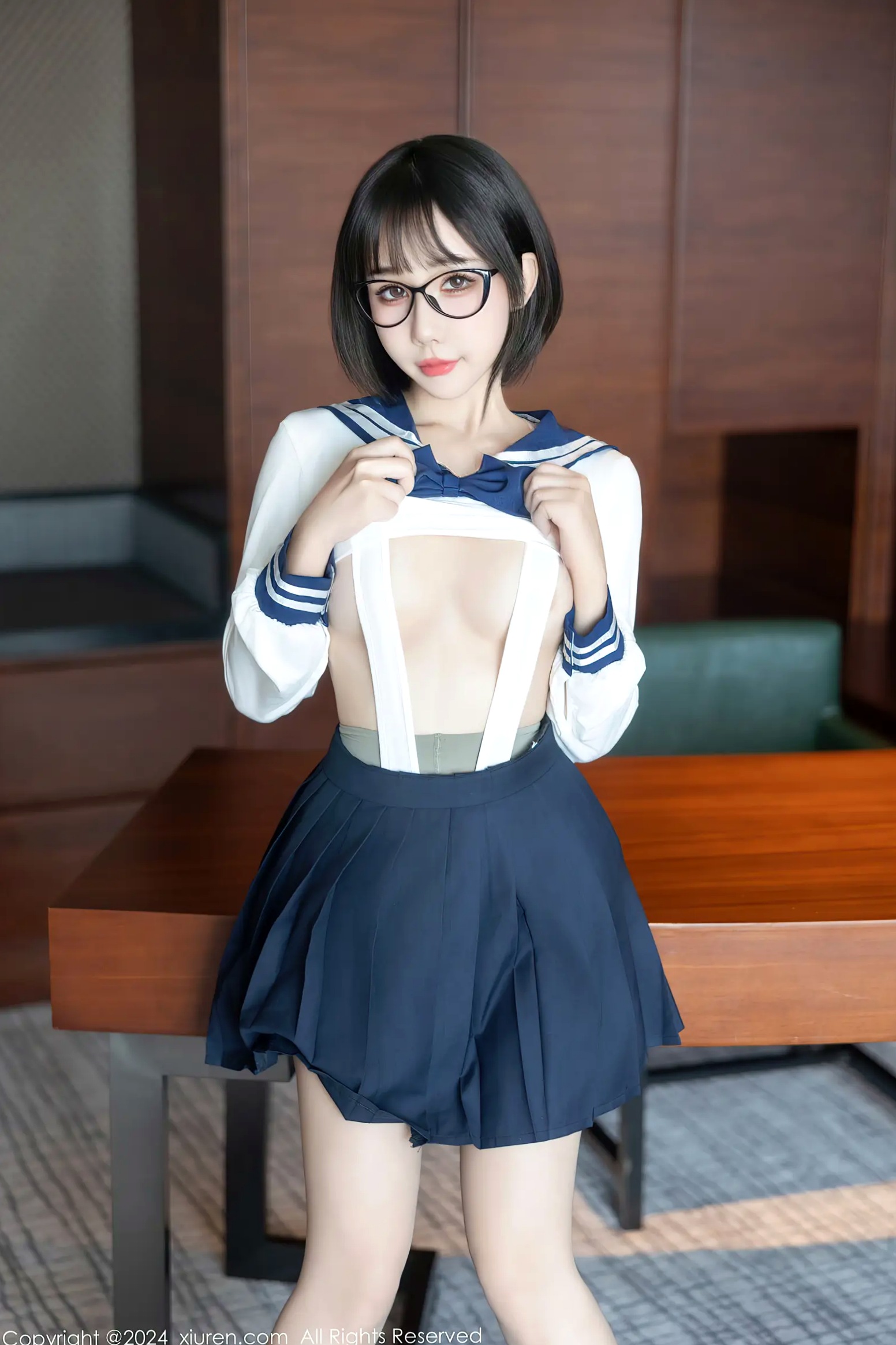 小蛮妖 波巧酱 职场制服诱惑 私房黑丝美腿写真 [97P]