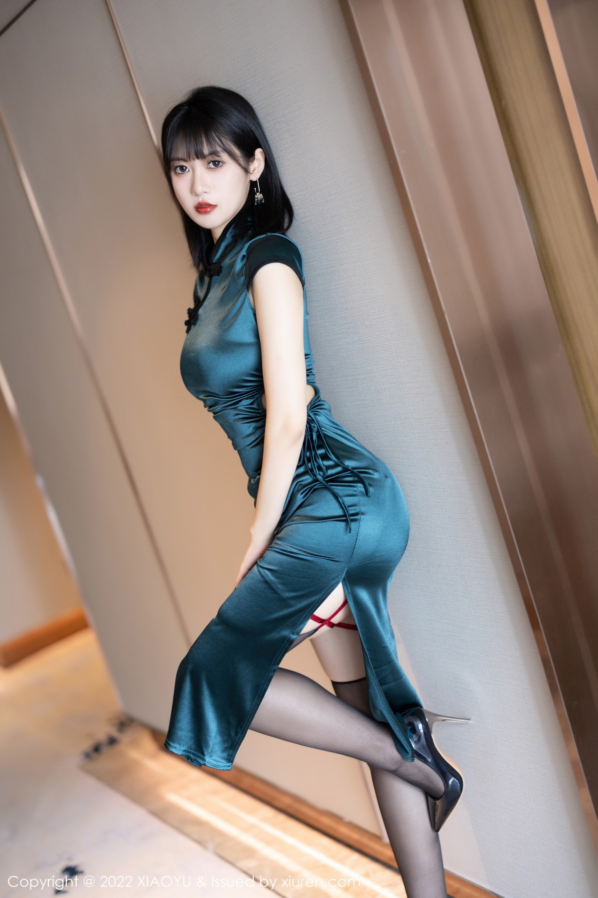 [XIAOYU]高清写真图 2022.12.07 VOL.920 林子遥 旗袍黑丝