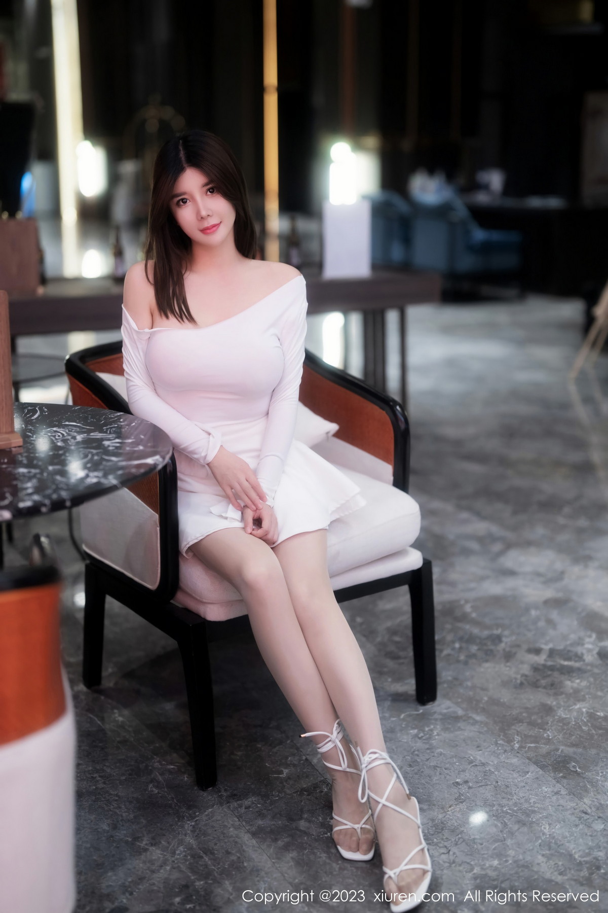 [XiuRen]高清写真图 2023.02.06 No.6218 周jojobaby 丝袜美腿