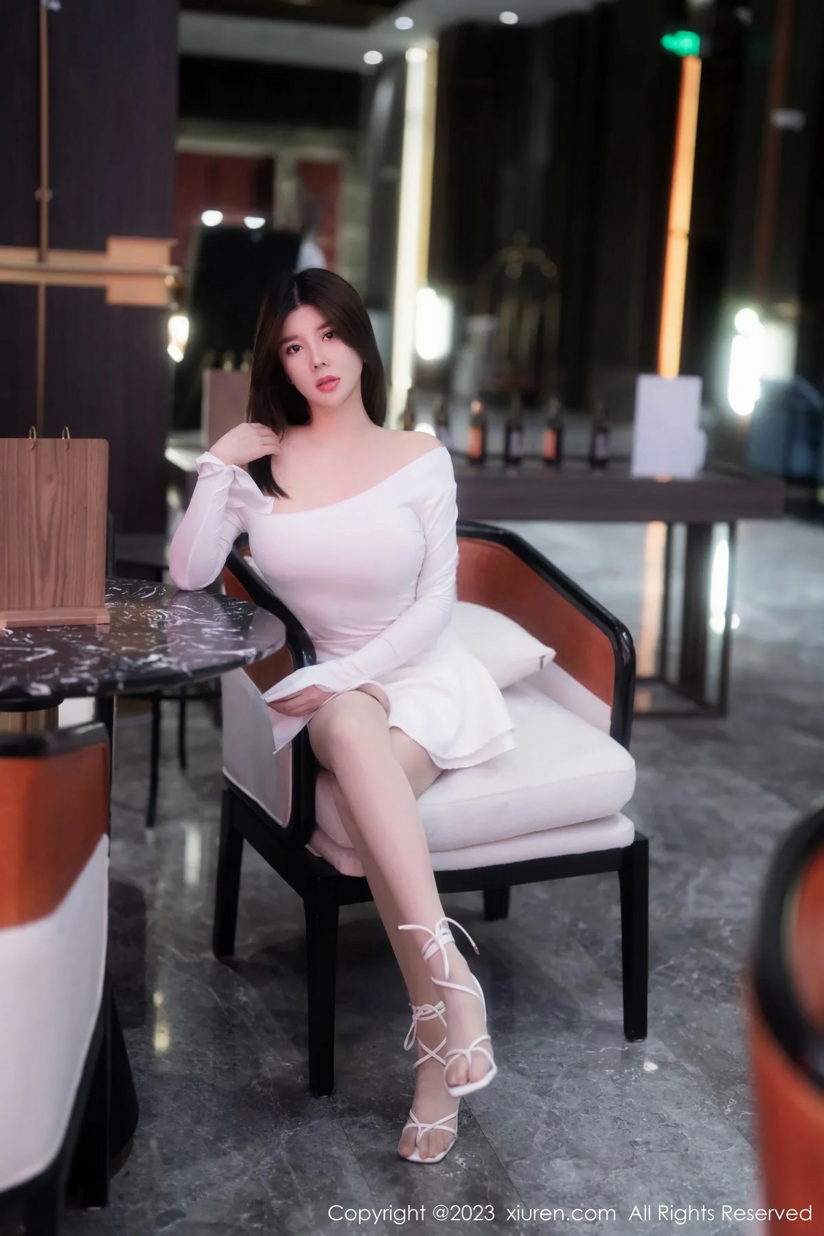 [XiuRen]高清写真图 2023.02.06 No.6218 周jojobaby 丝袜美腿