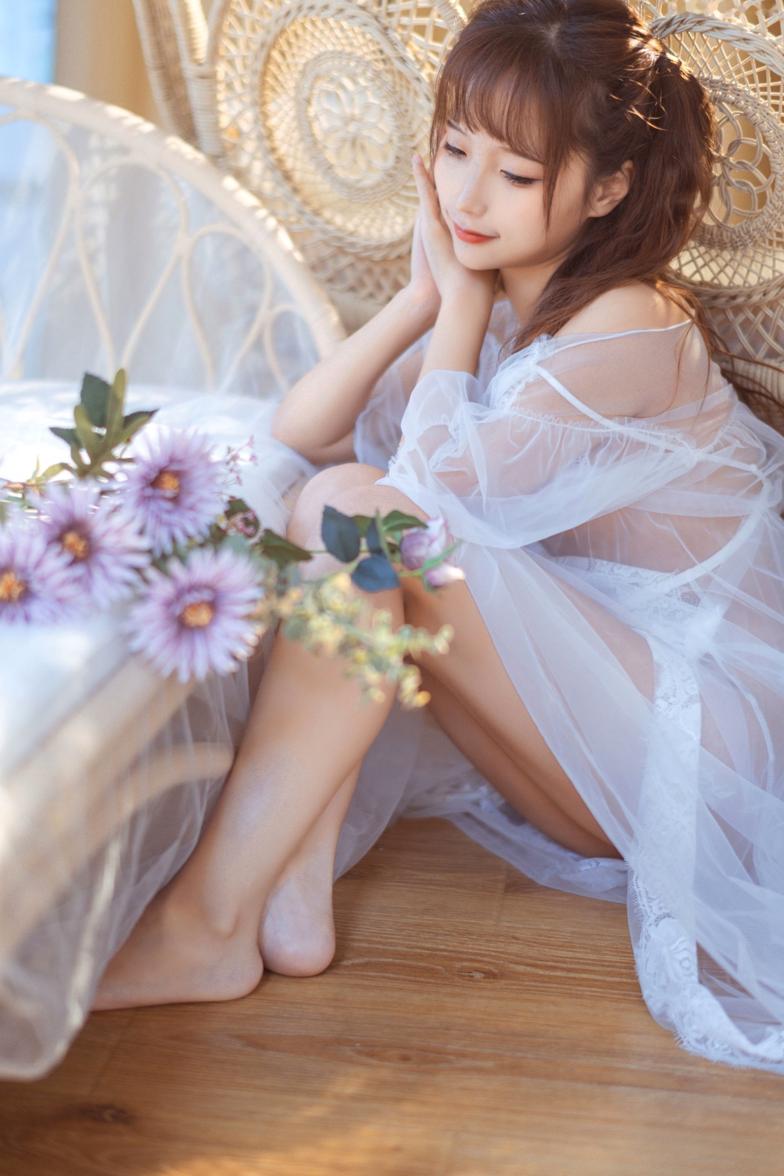 蠢沫沫-111-轻纱白色蕾丝私房写真，梦幻清纯性感诱惑摄影