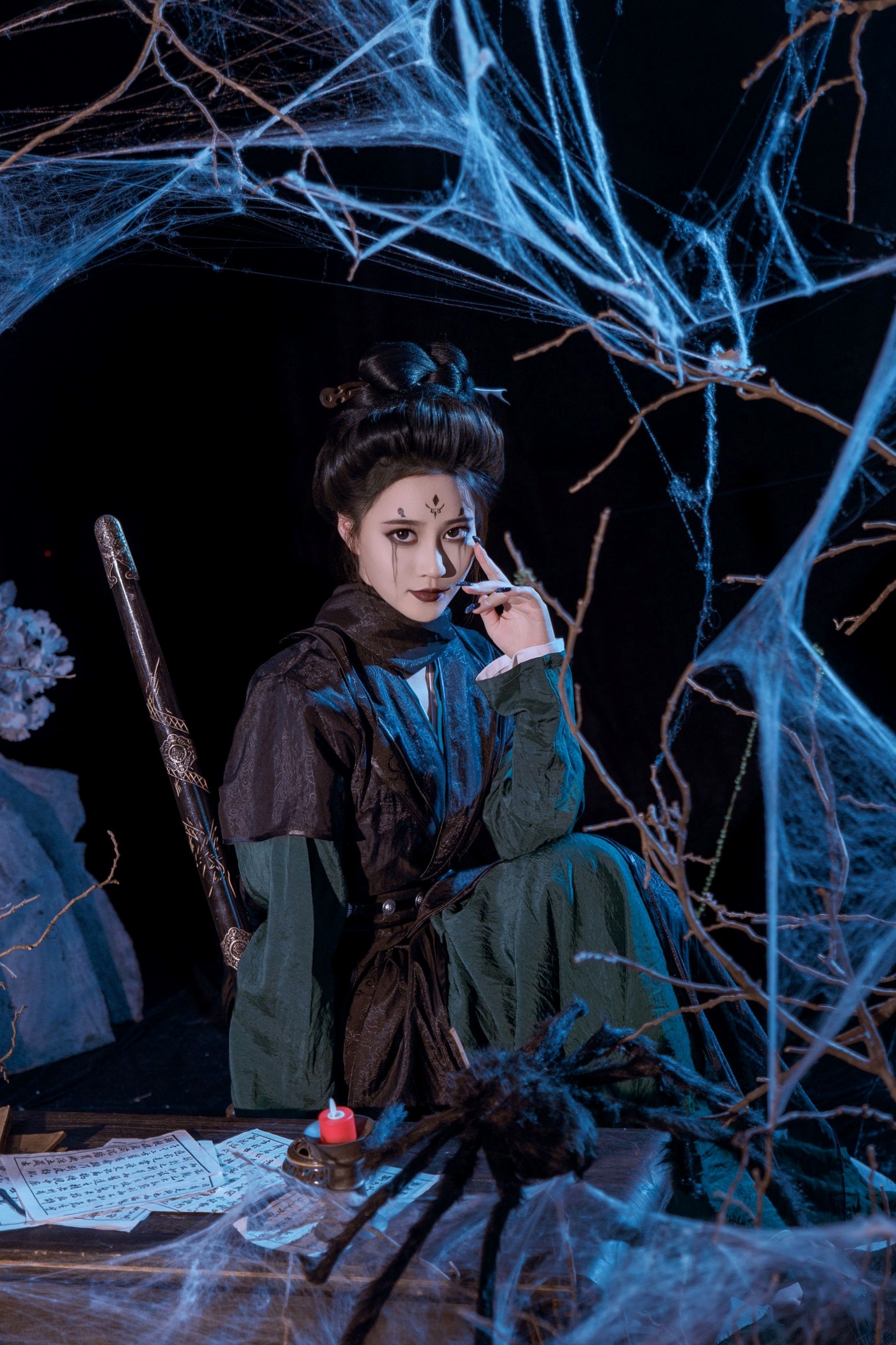 年年Nnian-四妹古风侠女剑客角色扮演，暗黑冷艳风格，绝美身材大尺度私房诱惑写真