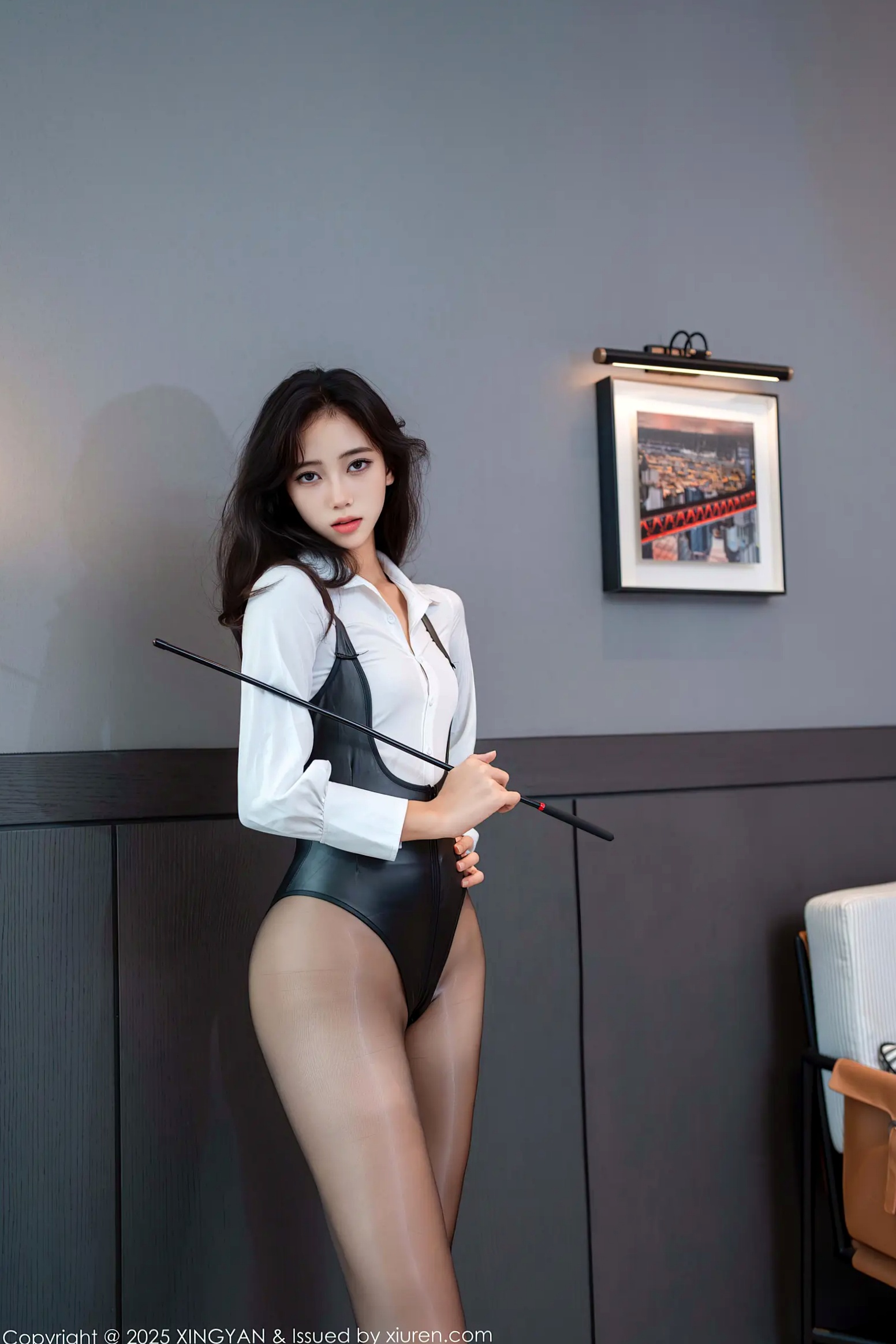 [XINGYAN]星颜社 Vol.400 时安安：白衬衫黑丝美腿私房，职场感极致诱惑写真