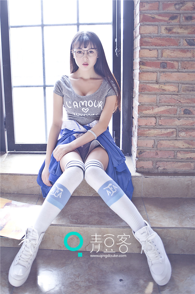 赵小米Kitty丰乳尤物喷血写真
