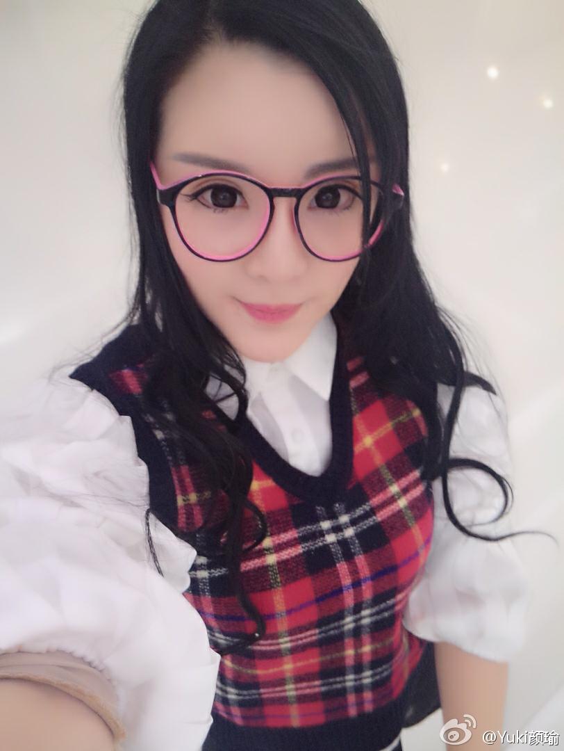 酒吧嗨嗨的图片美女