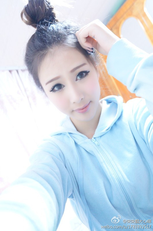 90后s型身材性感美女
