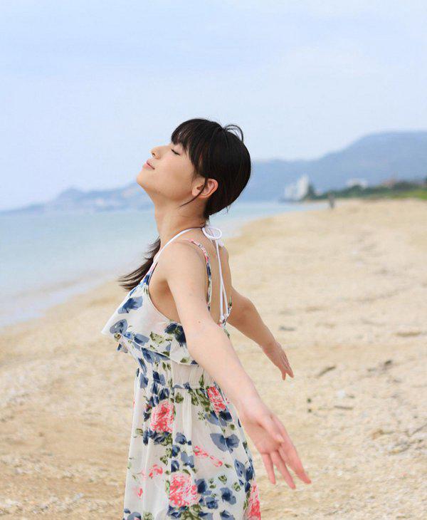 不能直视 性感新教主 阶户瑠李