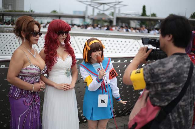《Cosplay玩家Cos叶姊妹》乳量一致堪称神还原