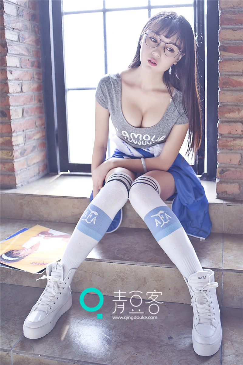 赵小米Kitty丰乳尤物喷血写真