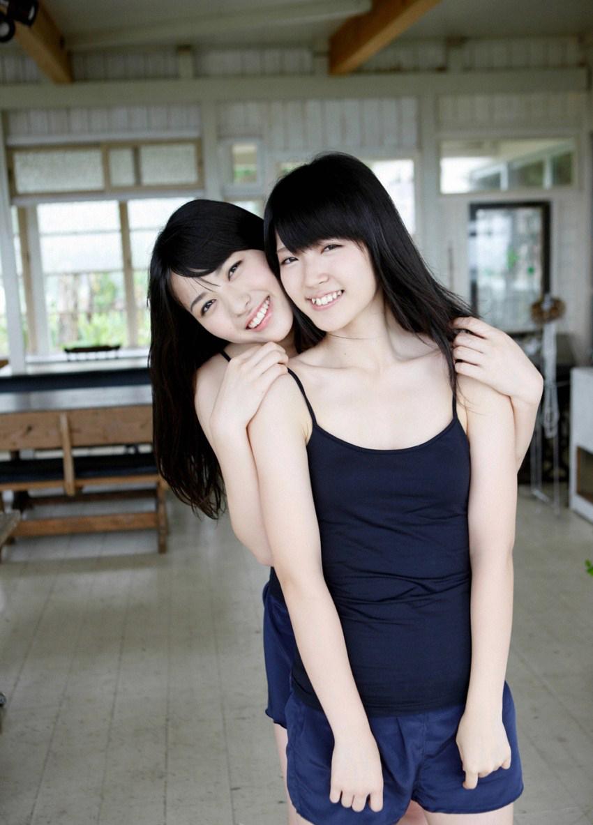 矢島舞美鈴木愛理姐妹花清纯写真