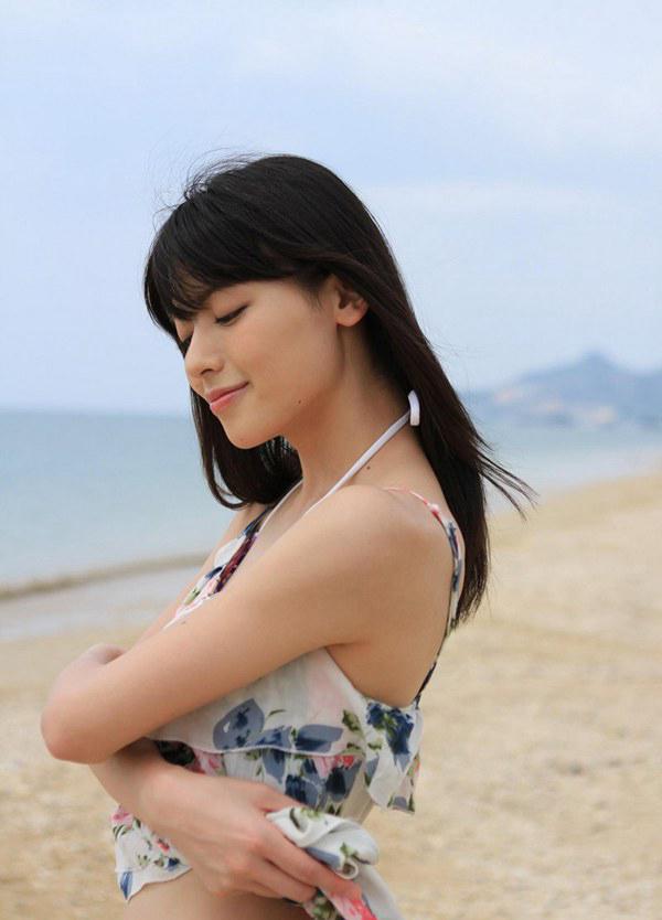 不能直视 性感新教主 阶户瑠李