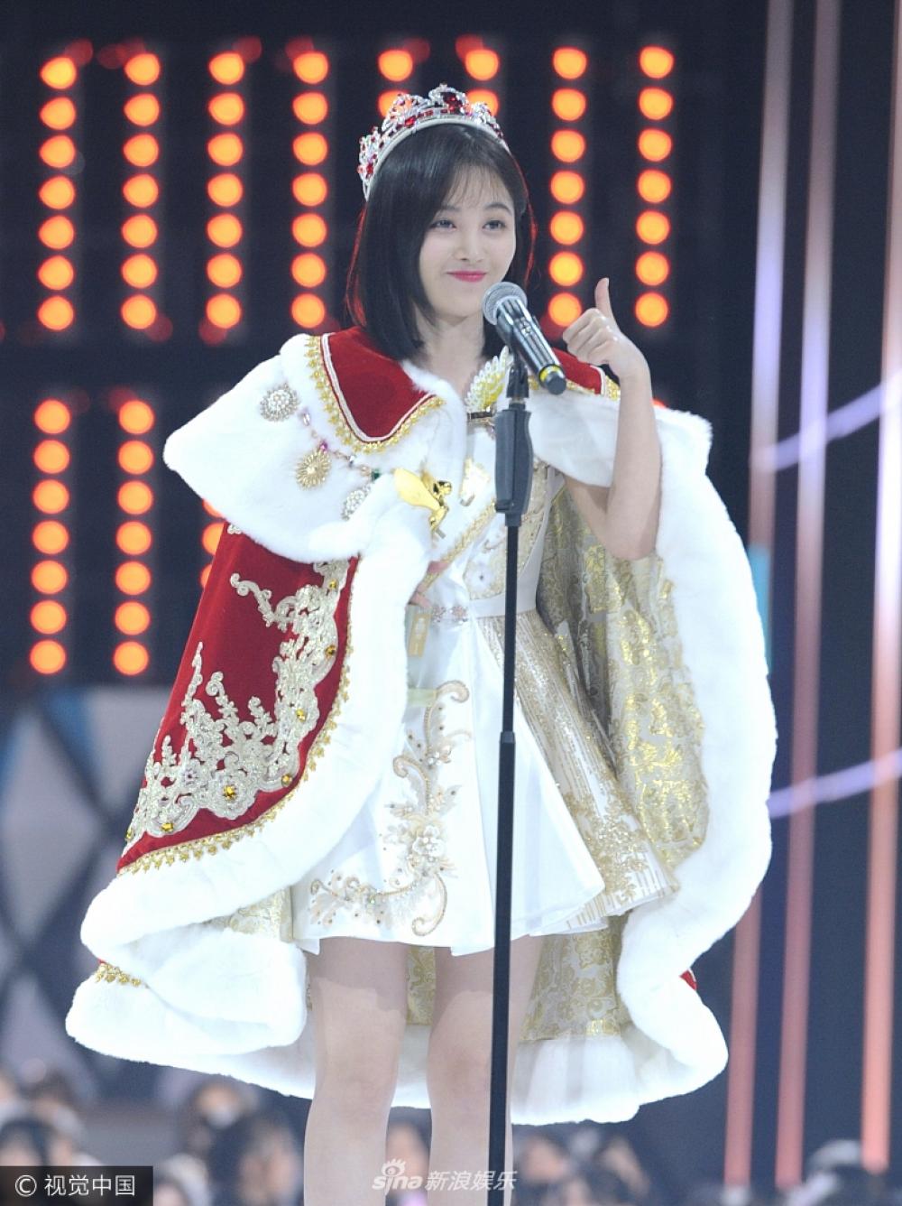 四千年美女鞠婧祎夺冠 甜美似公主