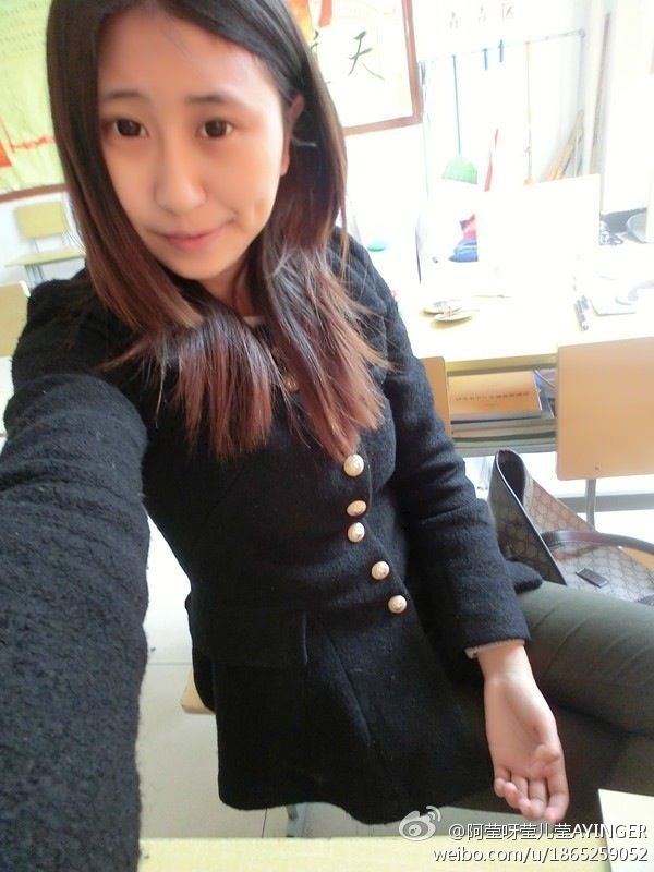 两会美女翻译张京简历