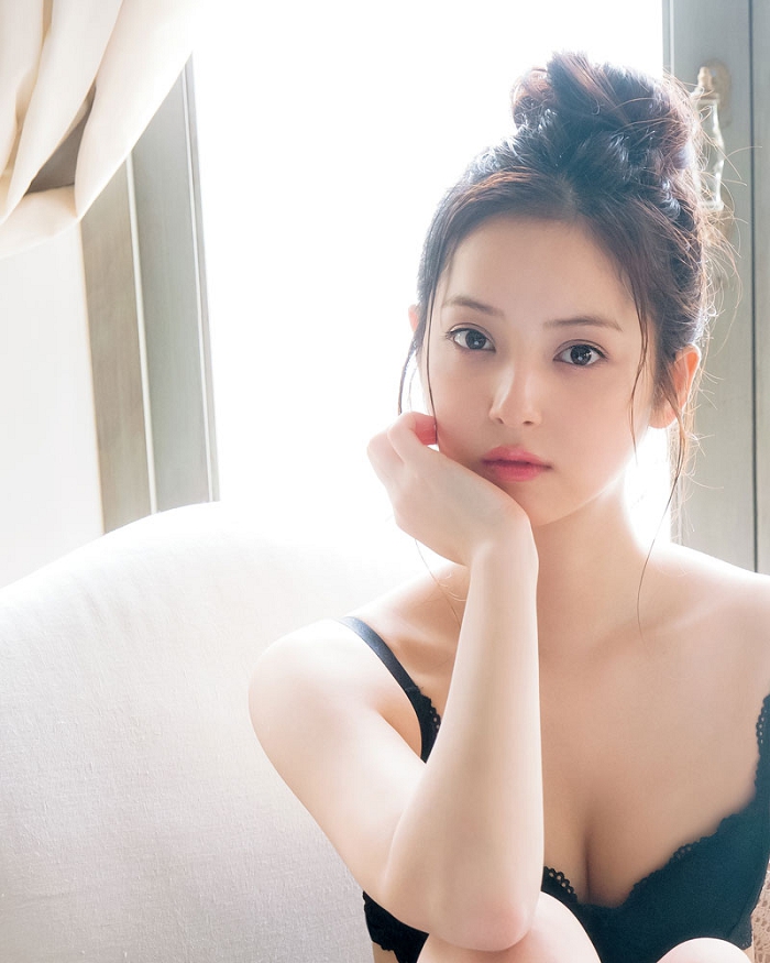 女神结婚啦！佐佐木希性感写真终极回顾