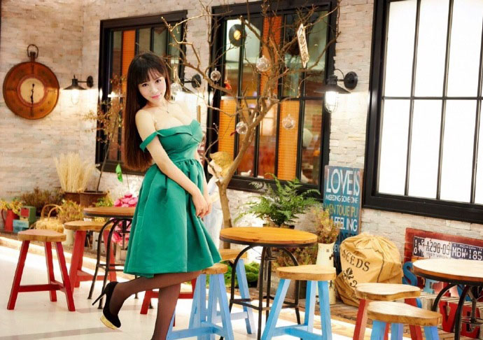 清纯靓丽美女唯美私房照