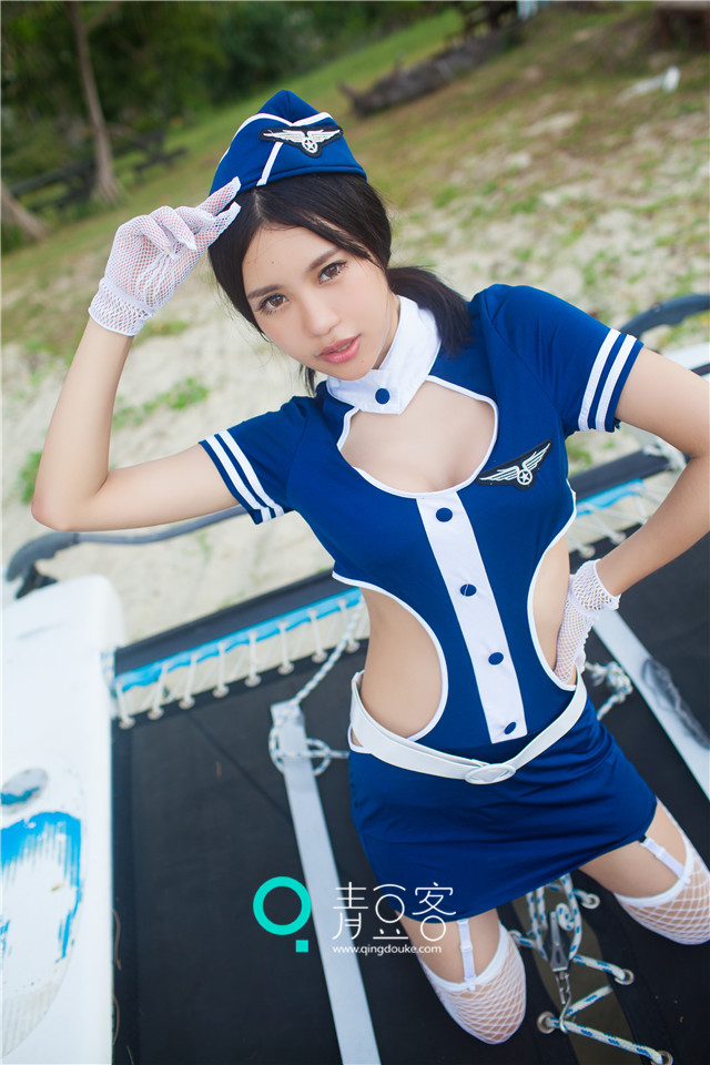 绮里嘉ula最新制服写真 展现别样风情