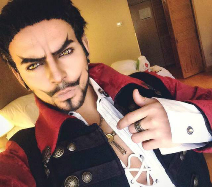 世界第一Cosplay还原度最高《One Piece》鹰眼