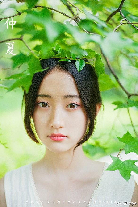 美女生活照片同一个人