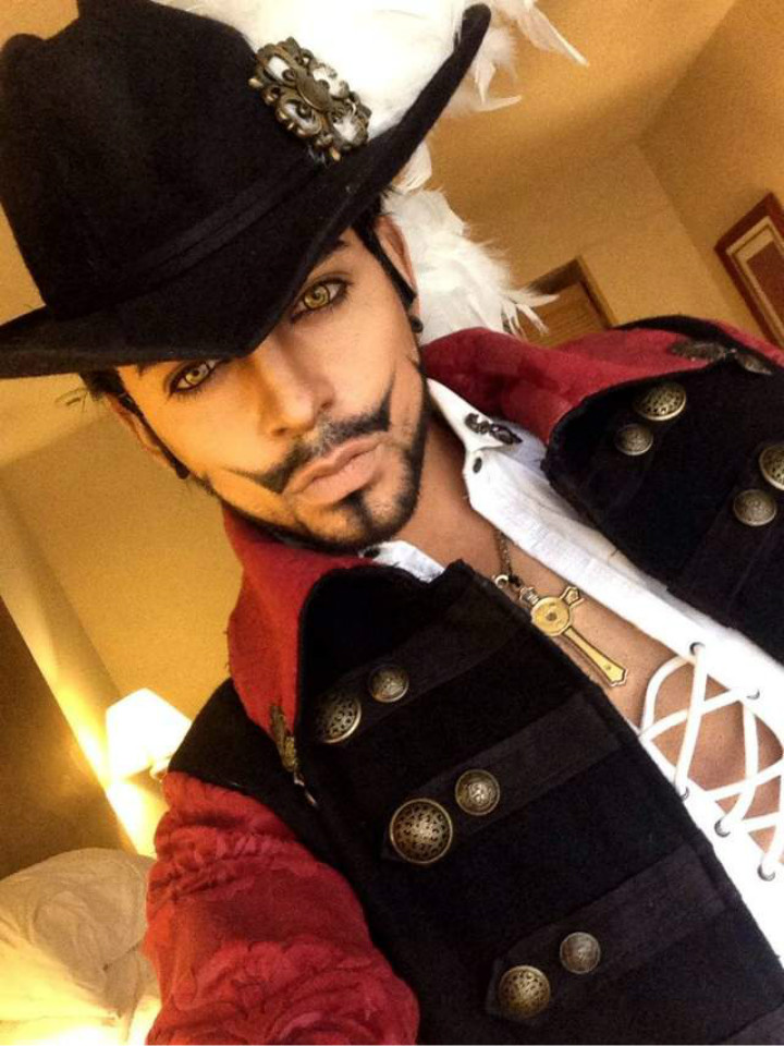 世界第一Cosplay还原度最高《One Piece》鹰眼