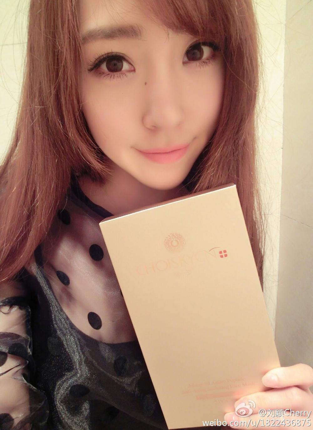 穿无跟鞋的女人