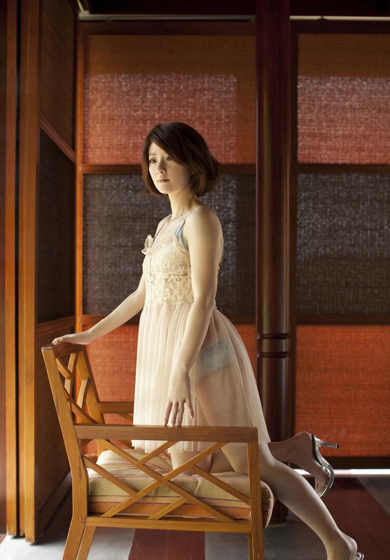 极品尤物超级美女模特盼盼销魂酥胸诱惑写真