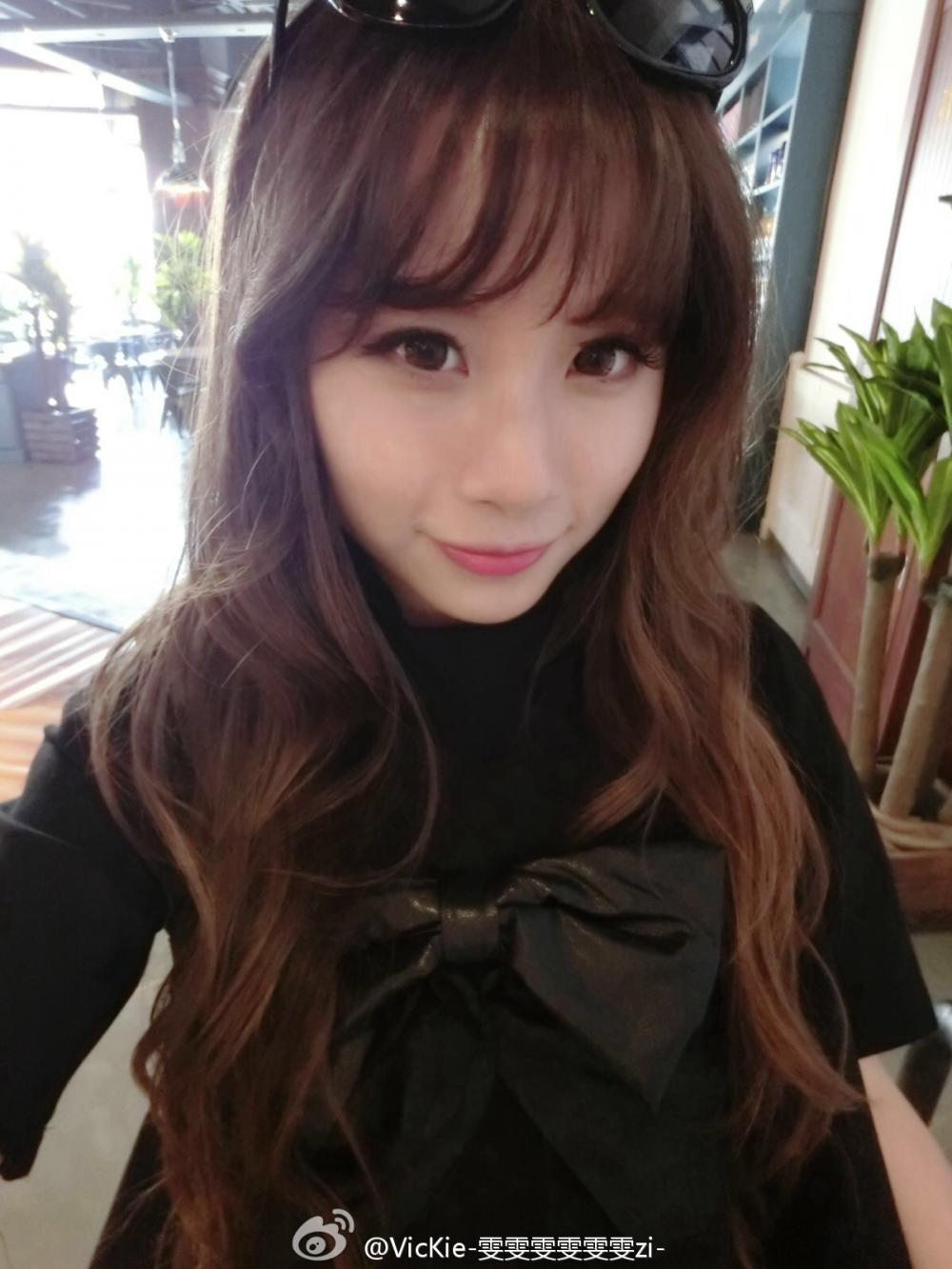 流行夏天短裤美女
