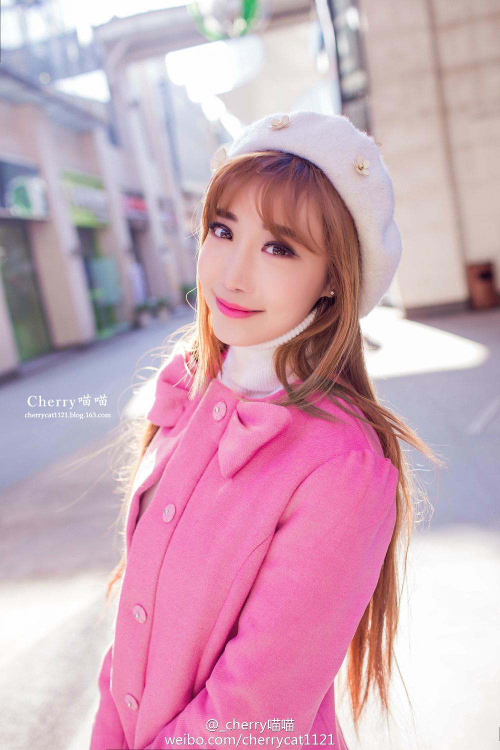 美女丝袜自慰