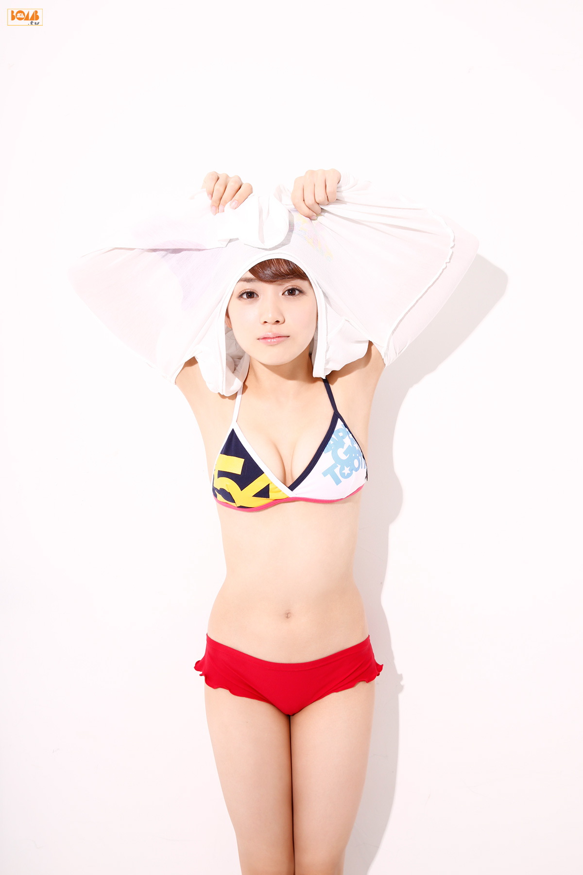 日系正妹奥仲麻琴比基尼写真