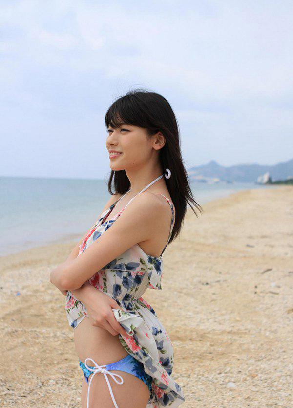 不能直视 性感新教主 阶户瑠李