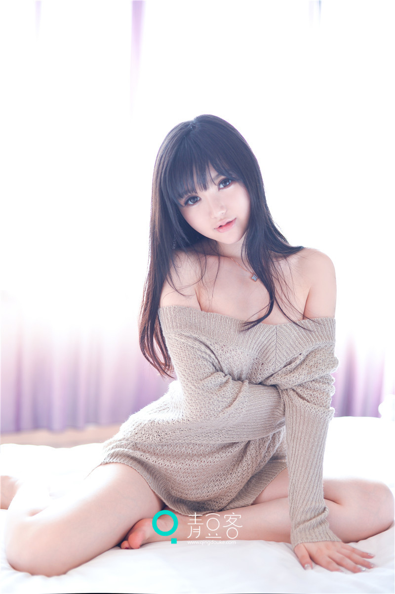 写真女神苏糯米Mi居家慵懒小性感写真
