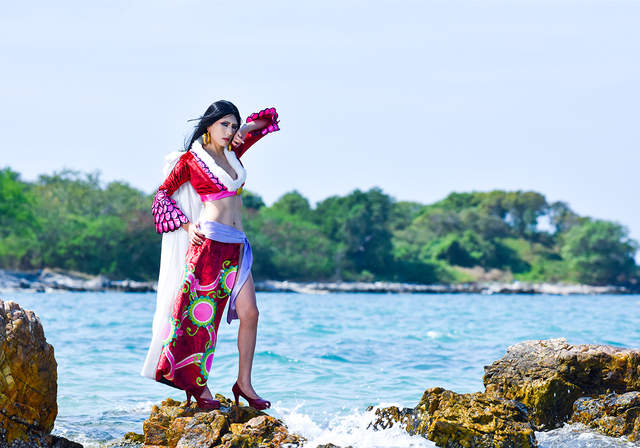 	41岁妈妈级Cosplay玩家｜熟女性感无可比拟