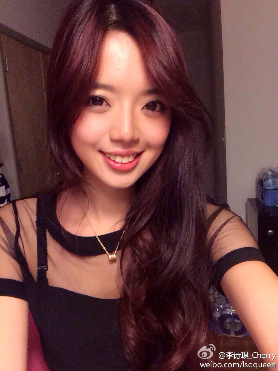 美女诱