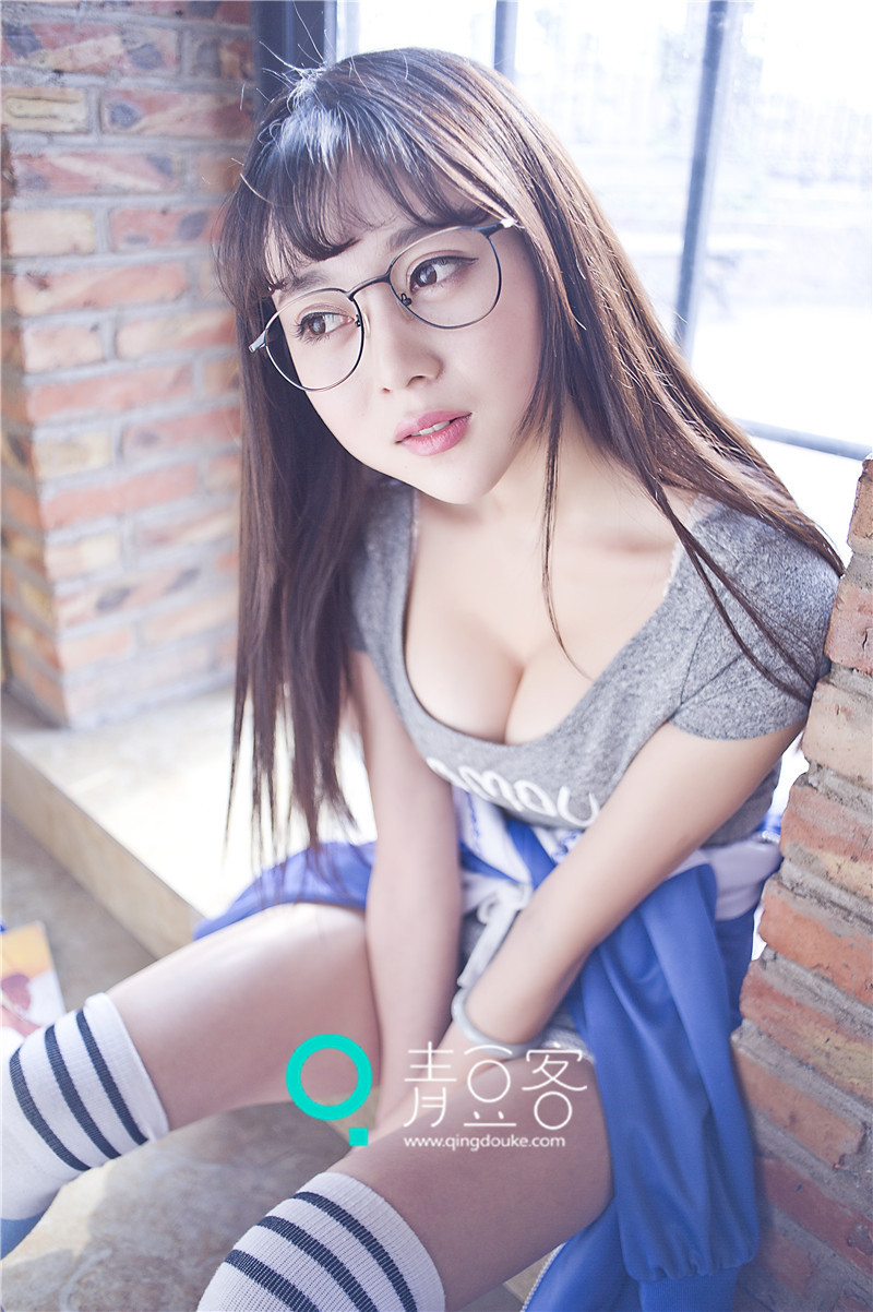 赵小米Kitty丰乳尤物喷血写真