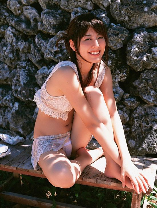 性感女星杉本有美湿身写真