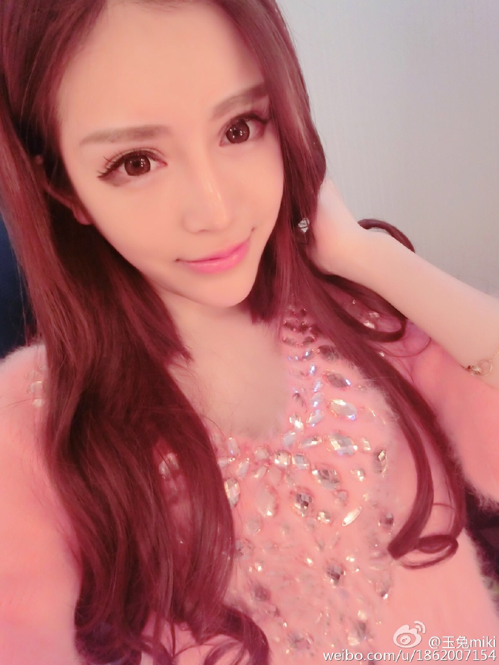 95后萝莉Showgirl吴玉自拍图集