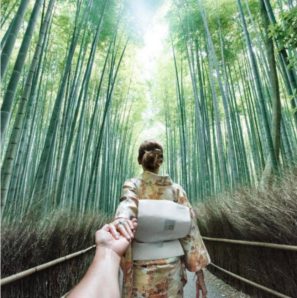 「Follow Me」牵手夫妻日本行新作再掀讨论｜美少女战士服装实在太抢眼