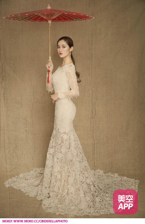长发美女婚纱写真 优雅迷人